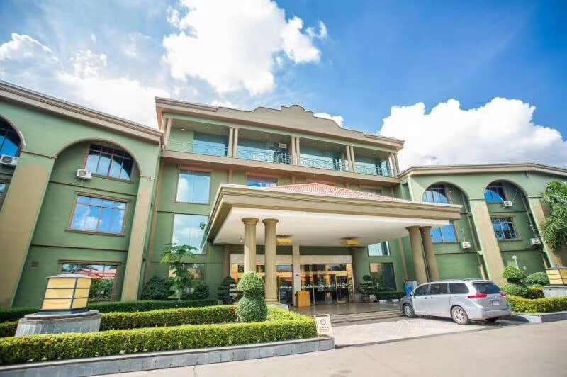 Dork Jumpa Hotel Vientiane Buitenkant foto