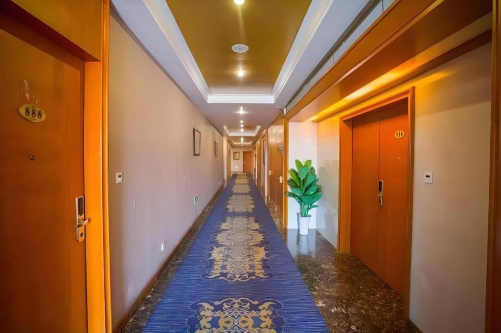 Dork Jumpa Hotel Vientiane Buitenkant foto