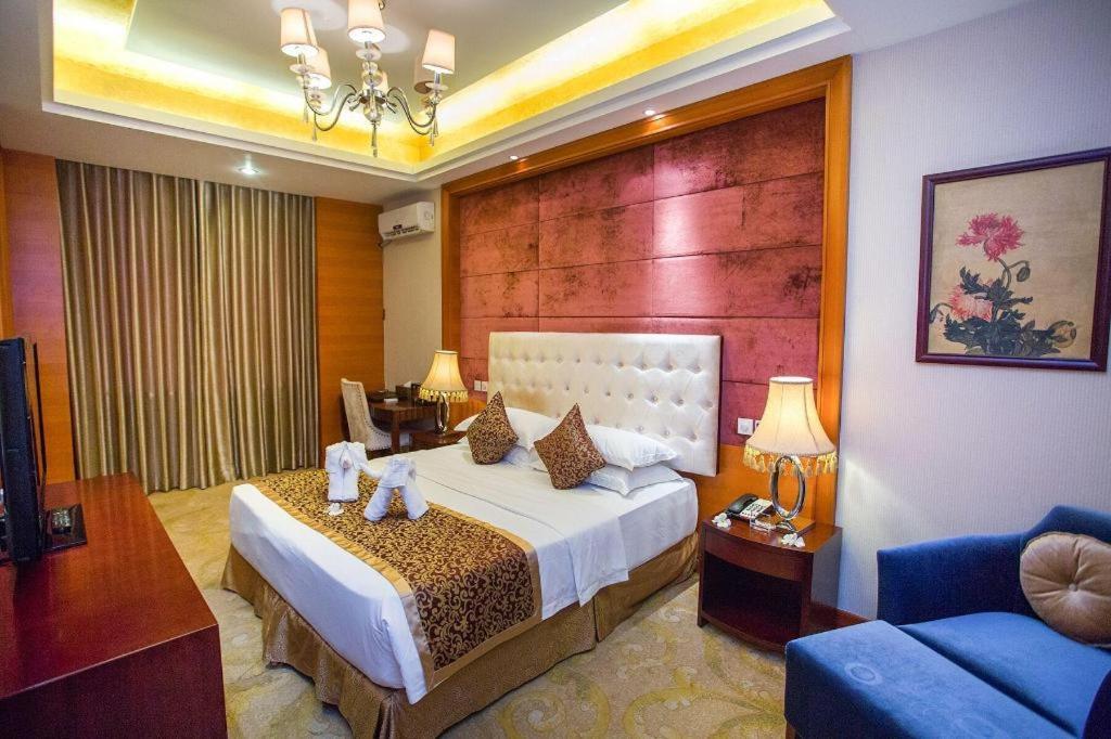 Dork Jumpa Hotel Vientiane Buitenkant foto