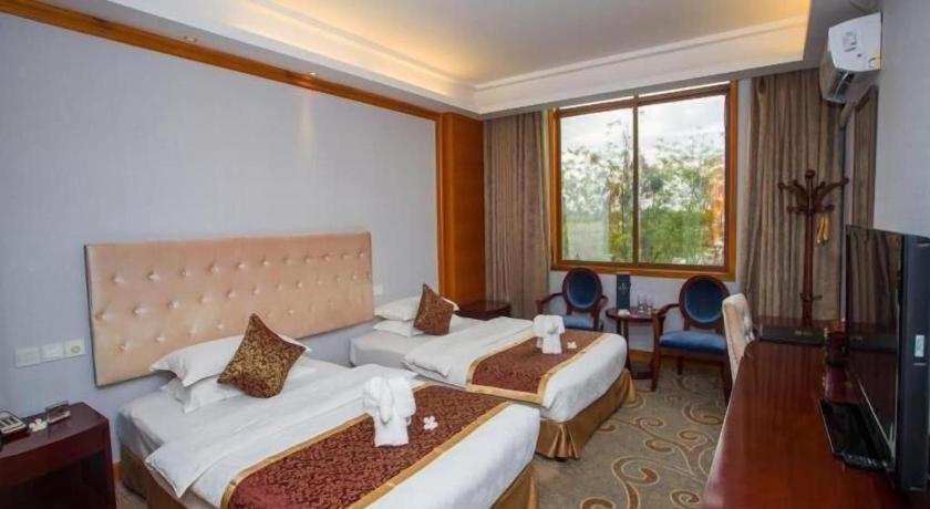 Dork Jumpa Hotel Vientiane Buitenkant foto