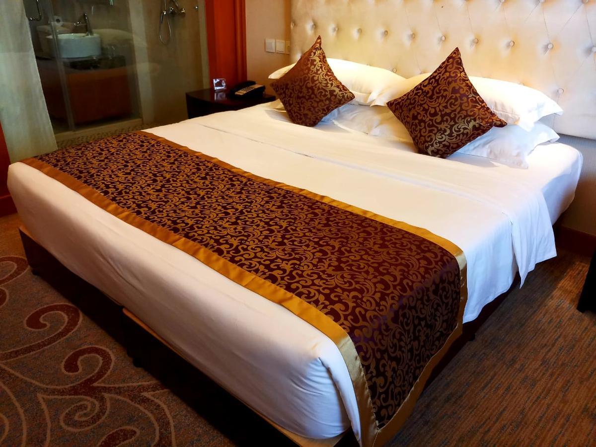 Dork Jumpa Hotel Vientiane Buitenkant foto