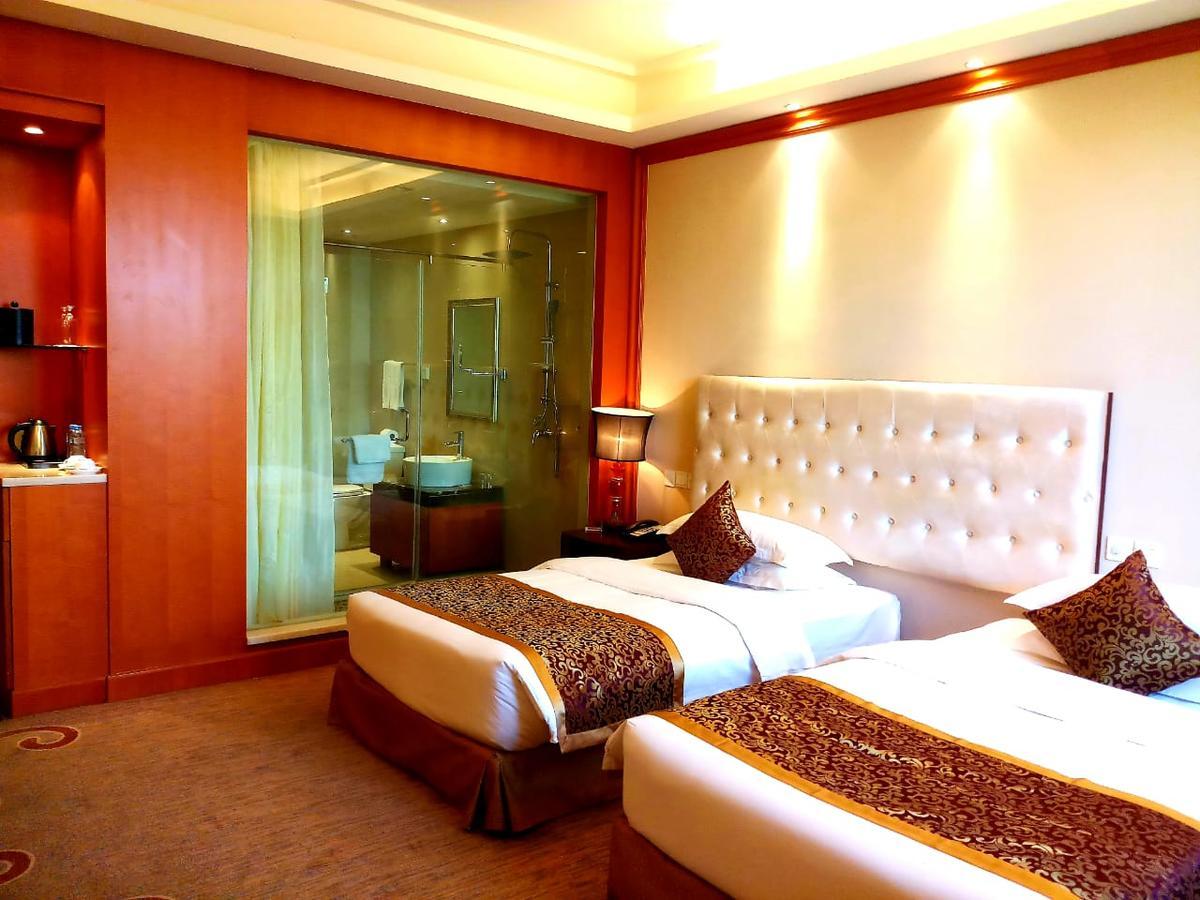 Dork Jumpa Hotel Vientiane Buitenkant foto